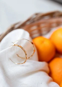 Boucles d'oreilles-EASY-CLOTHES Boucles d’oreilles Guna dorées | Anneaux perlés | Prêt-à-porter en ligne | Easy Clothes Dorées
