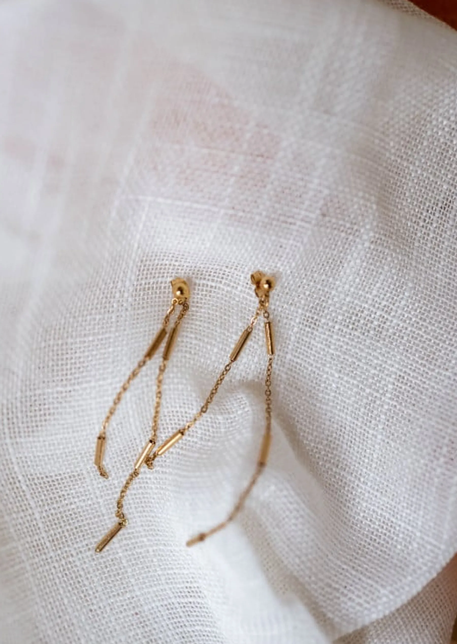 Boucles d'oreilles-EASY-CLOTHES Boucles d’oreilles Laryta dorées | Boucles d’oreilles pendantes | Prêt-à-porter en ligne | Easy Clothes Dorées