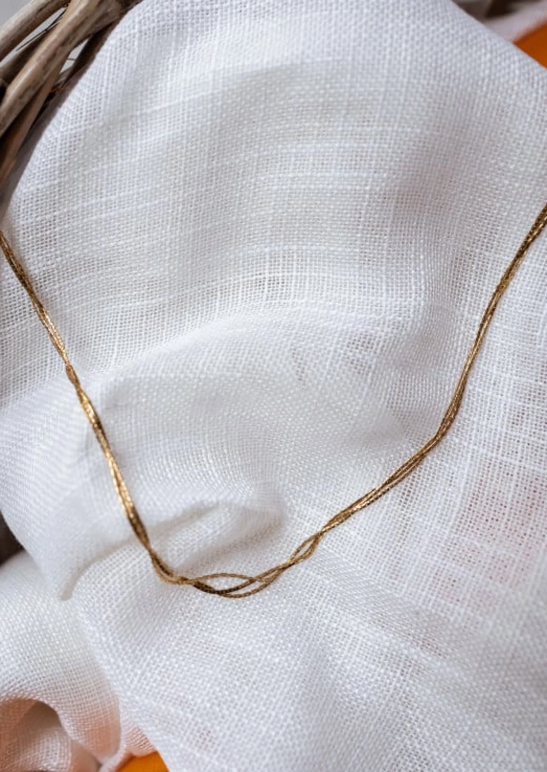 Colliers-EASY-CLOTHES Collier Jesta doré | Collier en mailles fines | Prêt-à-porter en ligne | Easy Clothes Doré