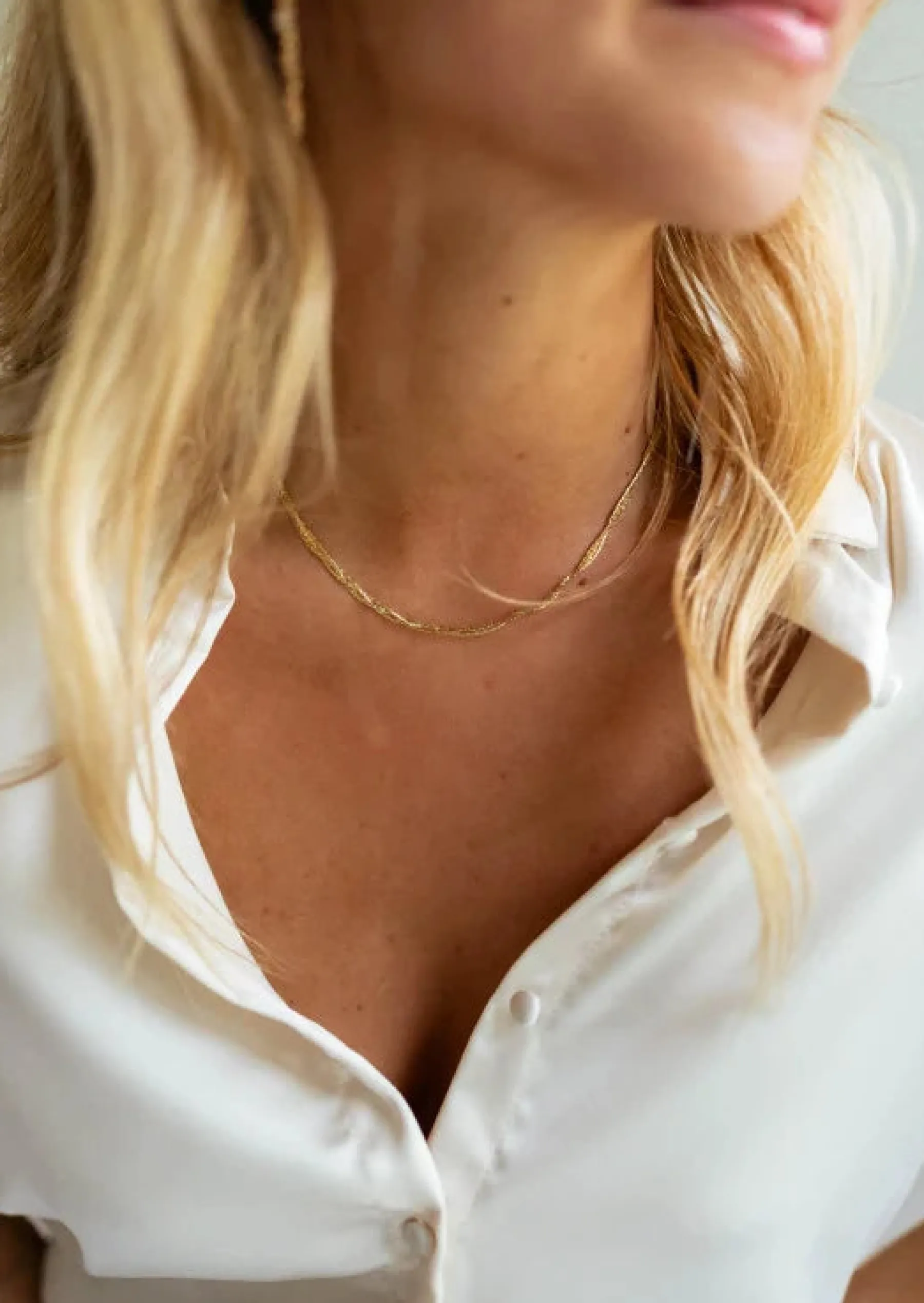 Colliers-EASY-CLOTHES Collier Jesta doré | Collier en mailles fines | Prêt-à-porter en ligne | Easy Clothes Doré