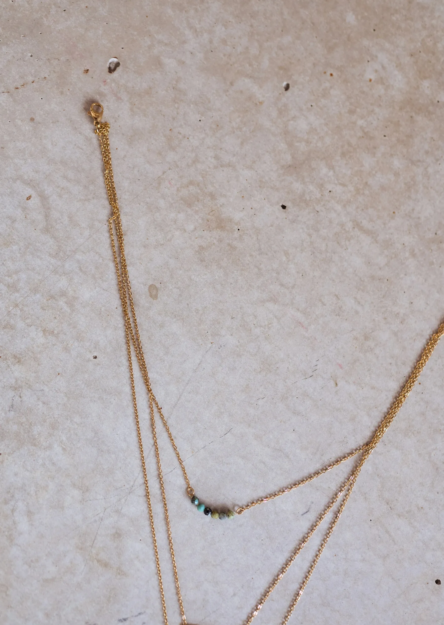Colliers-EASY-CLOTHES Collier Leora doré | Collier triple rangs | Prêt-à-porter en ligne | Easy Clothes Doré