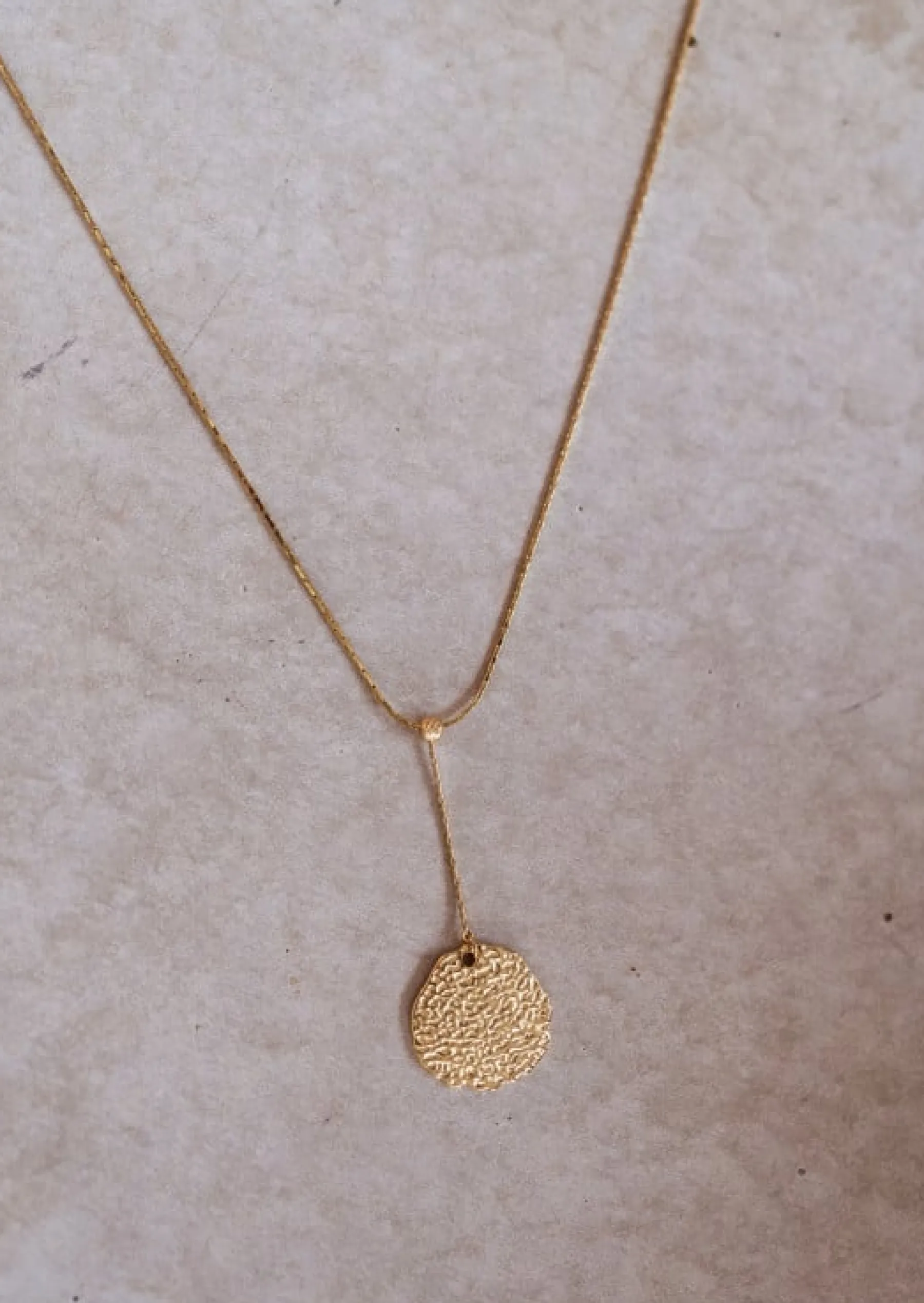 Colliers-EASY-CLOTHES Collier Malla doré | Collier médaillon | Prêt-à-porter en ligne | Easy Clothes Doré