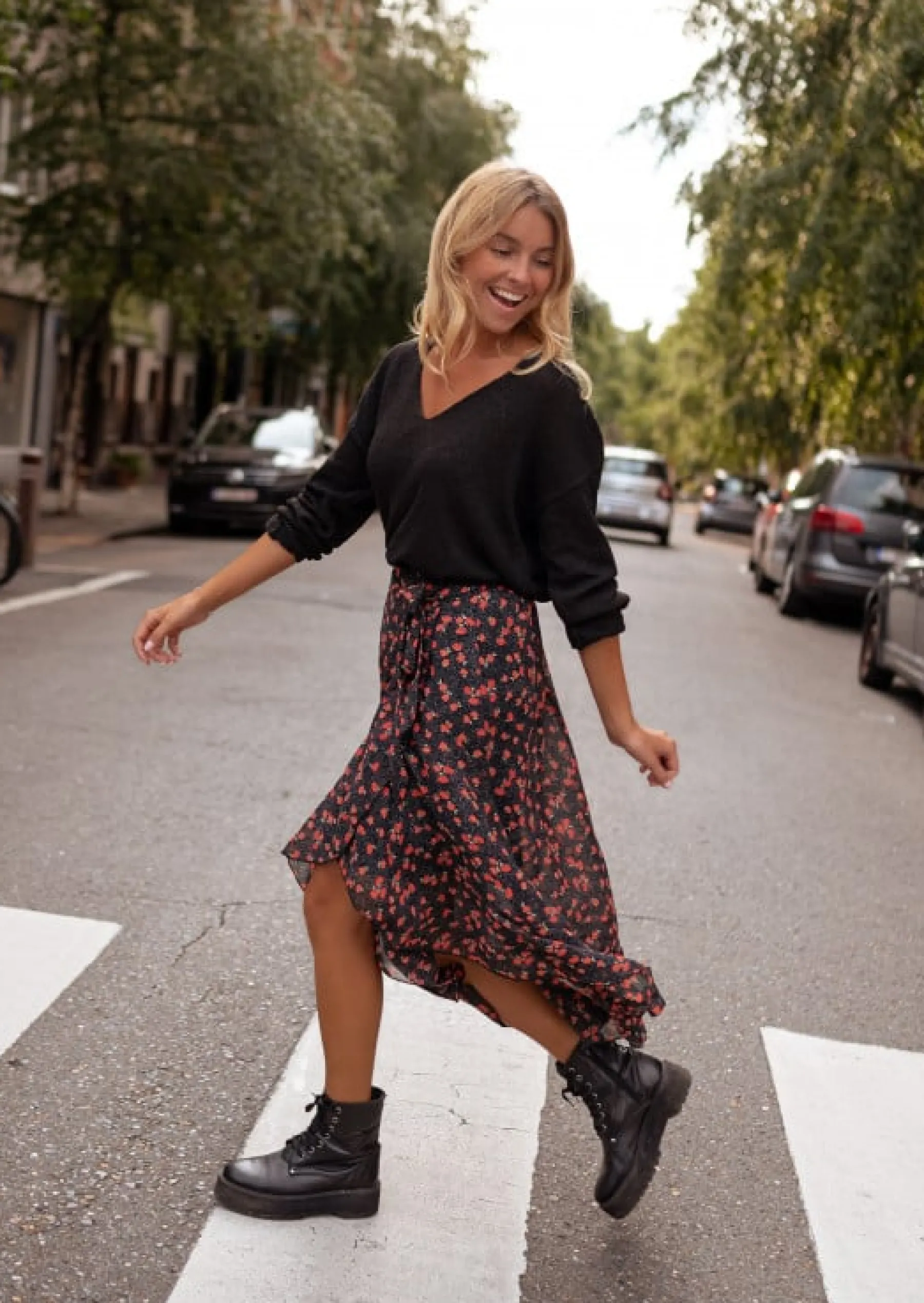 Jupes & Shorts-EASY-CLOTHES Jupe Mi Longue London - Noire Avec Motifs - FluideEasy Clothes Noire
