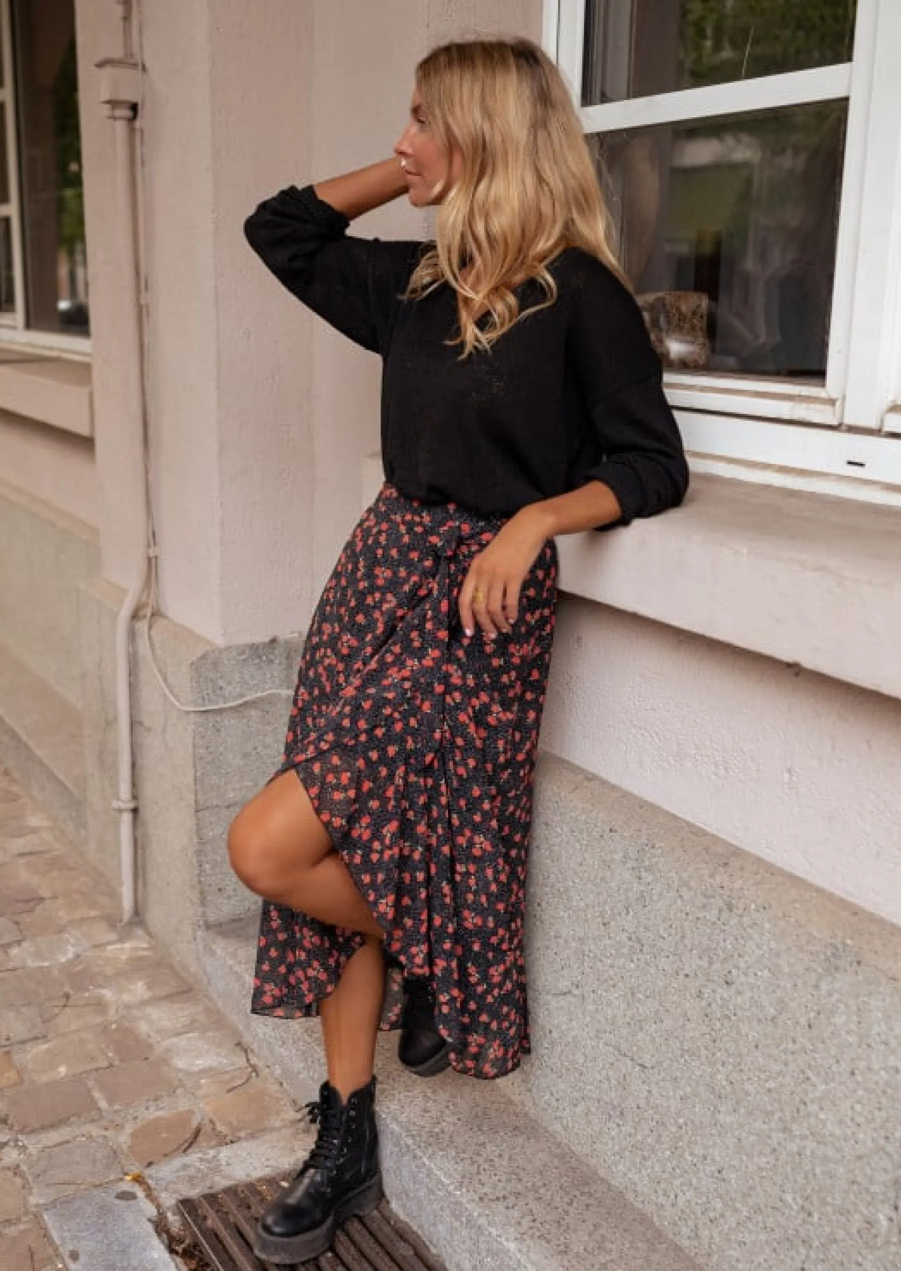 Jupes & Shorts-EASY-CLOTHES Jupe Mi Longue London - Noire Avec Motifs - FluideEasy Clothes Noire