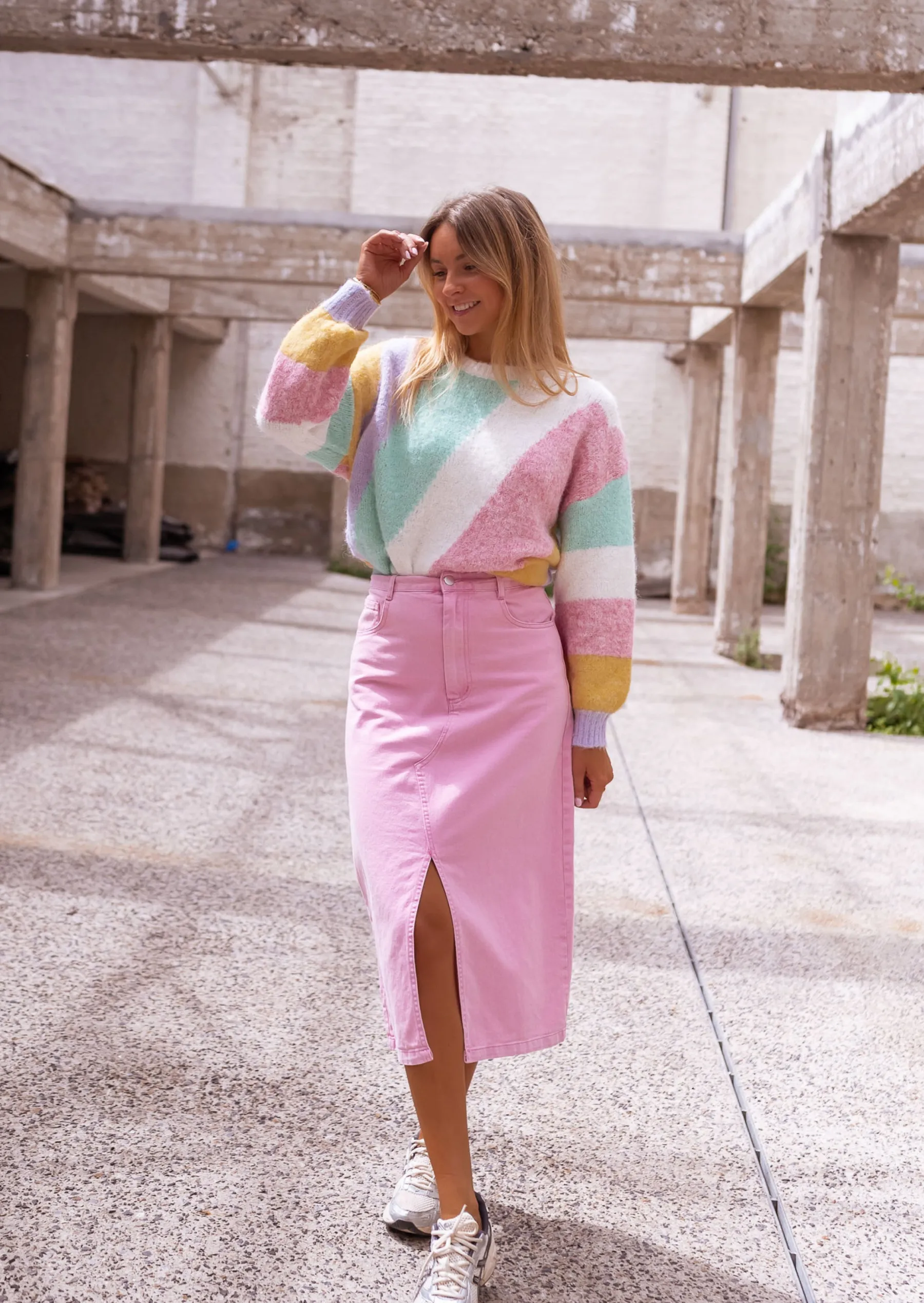 Jupes & Shorts-EASY-CLOTHES Jupe Perdita - En Jeans Rose - Mi Longue - Légèrement FendueEasy Clothes Rose en jeans