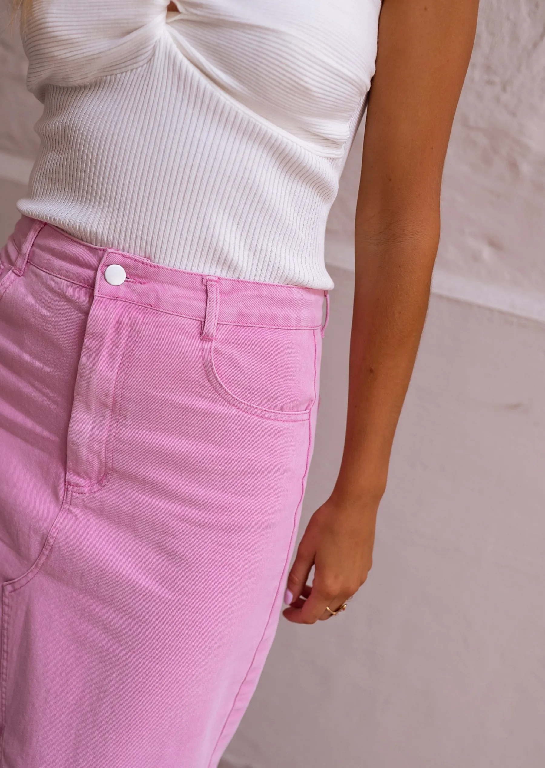 Jupes & Shorts-EASY-CLOTHES Jupe Perdita - En Jeans Rose - Mi Longue - Légèrement FendueEasy Clothes Rose en jeans