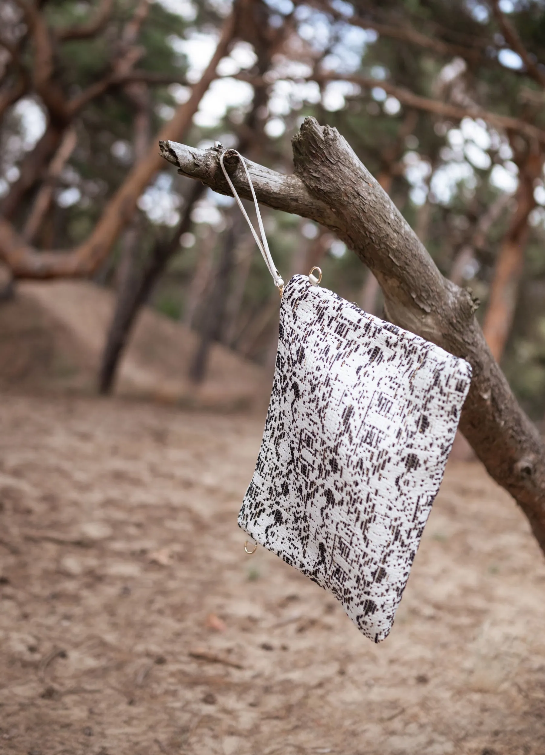 Sacs & Pochettes-EASY-CLOTHES Pochette Evka - écrue et noireEasy Clothes Écrue et noire