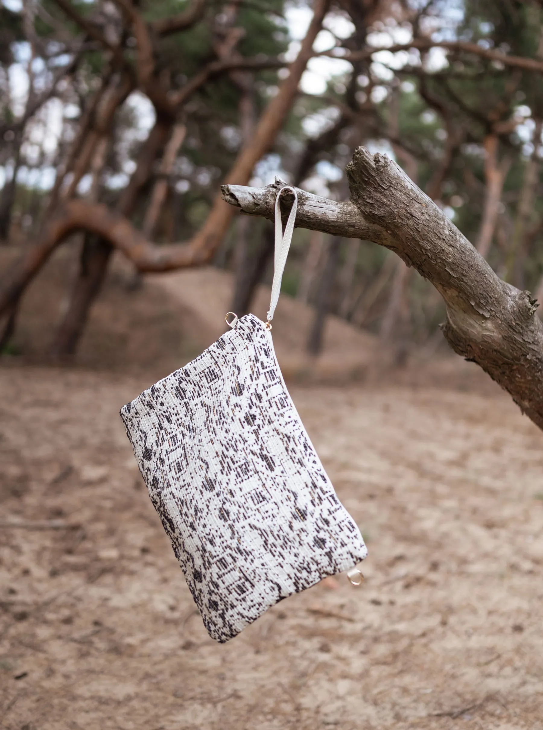 Sacs & Pochettes-EASY-CLOTHES Pochette Evka - écrue et noireEasy Clothes Écrue et noire