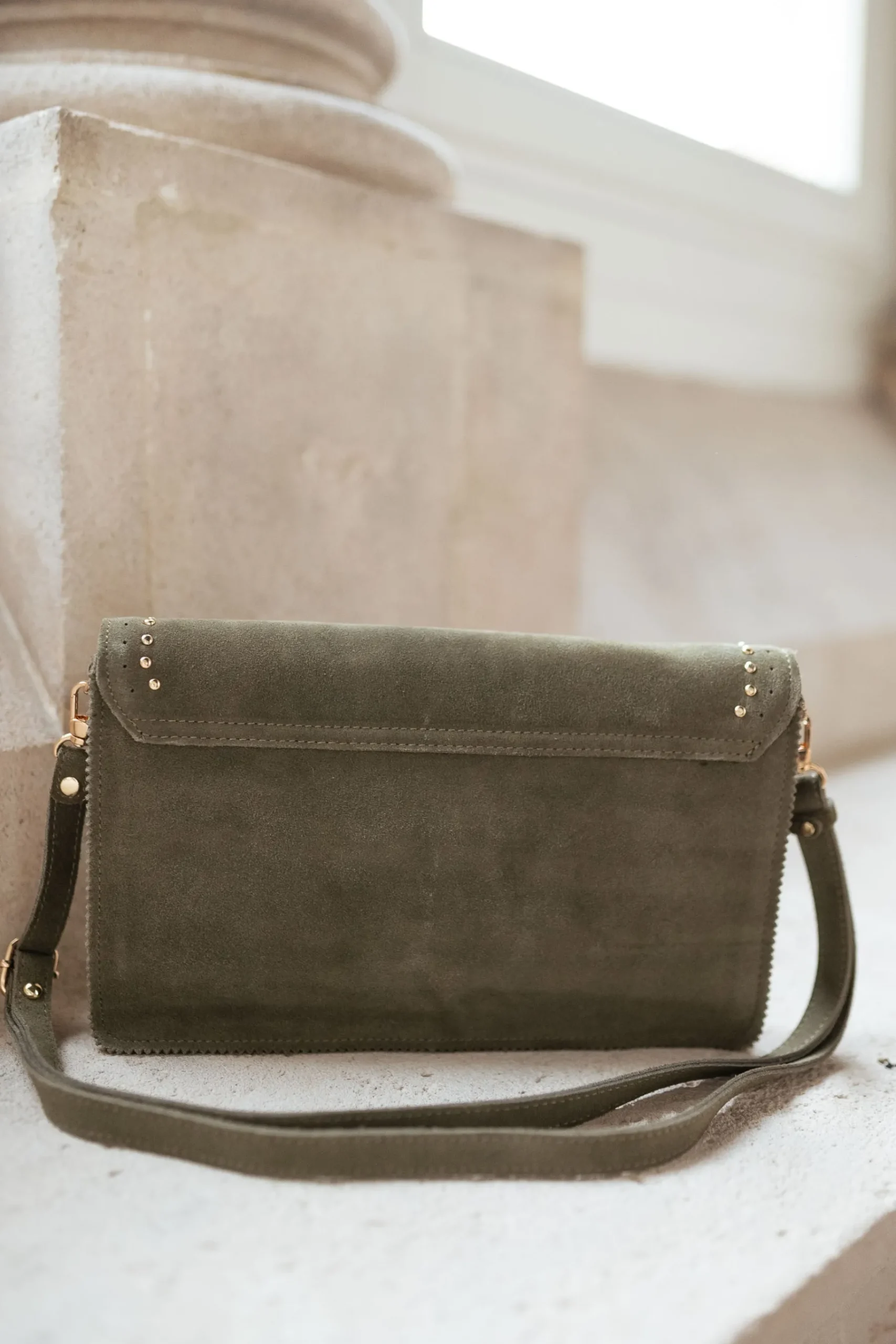 Sacs & Pochettes-EASY-CLOTHES Pochette Jiani - kaki en cuirEasy Clothes Kaki en cuir