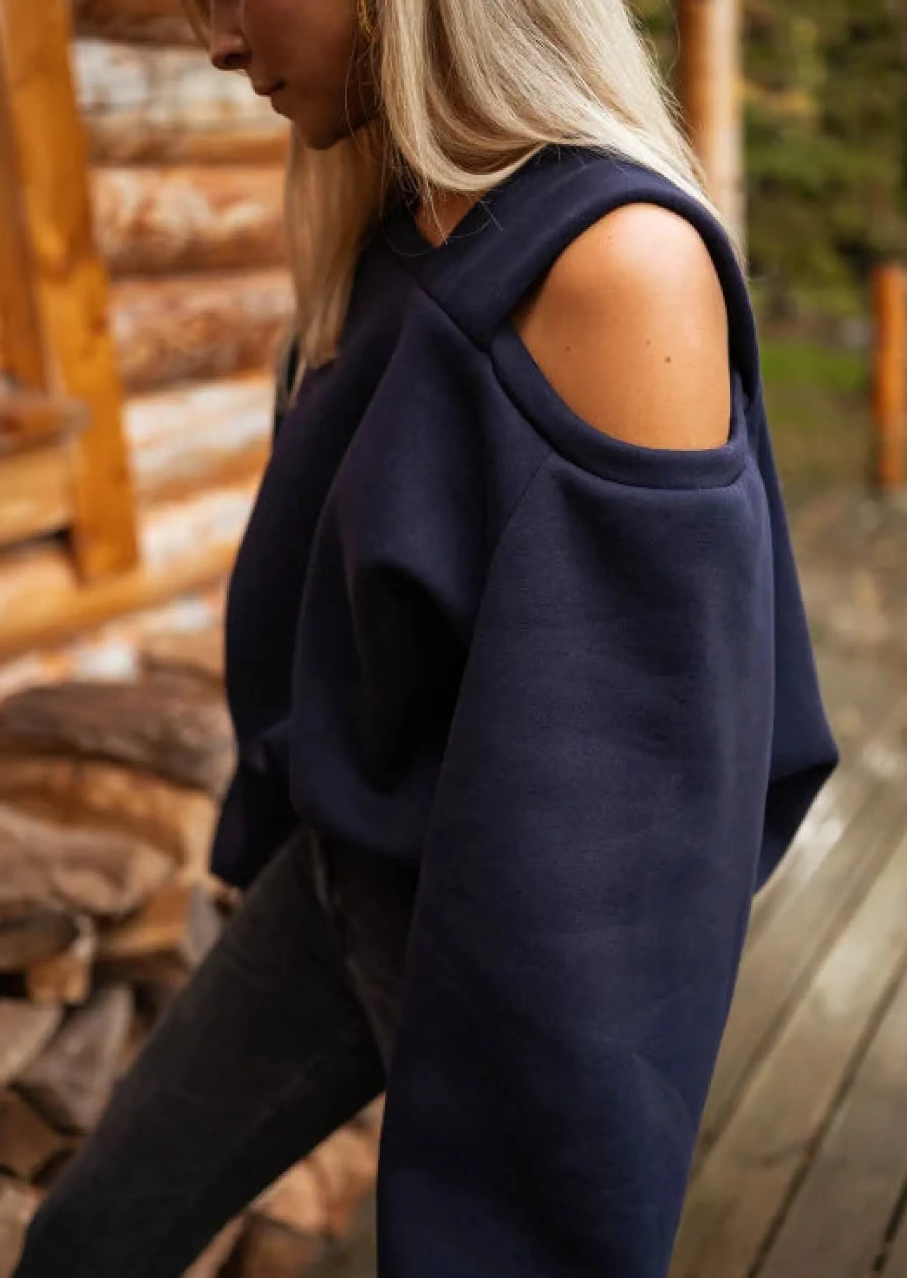 Pulls & Gilets-EASY-CLOTHES Pull Talie - Bleu Nuit - Épaule DénudéeEasy Clothes Bleu nuit