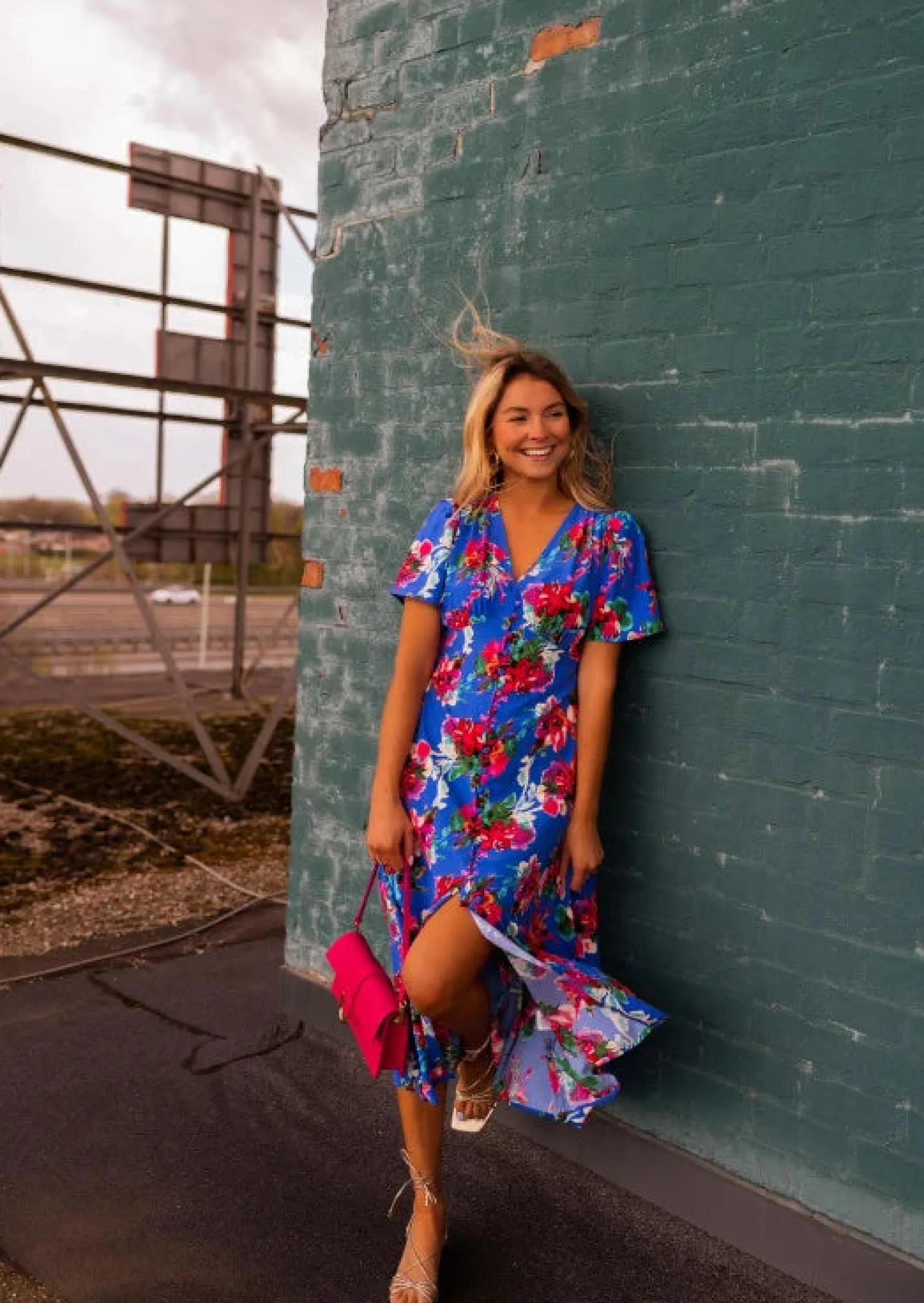 Robes-EASY-CLOTHES Robe Dana bleue à fleurs | Robe fendue à fleurs | Prêt-à-porter en ligne | Easy Clothes Bleue à fleurs