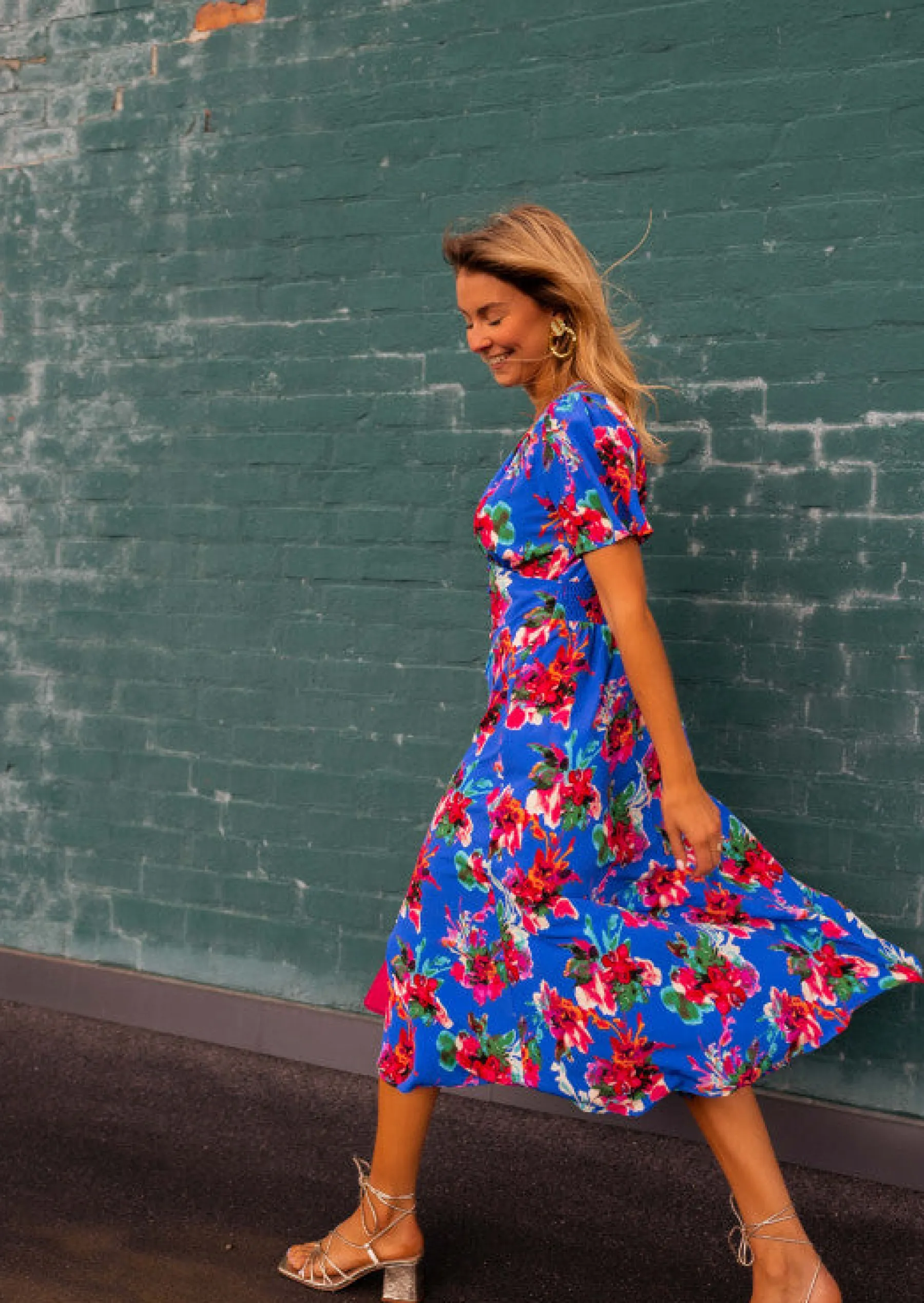 Robes-EASY-CLOTHES Robe Dana bleue à fleurs | Robe fendue à fleurs | Prêt-à-porter en ligne | Easy Clothes Bleue à fleurs