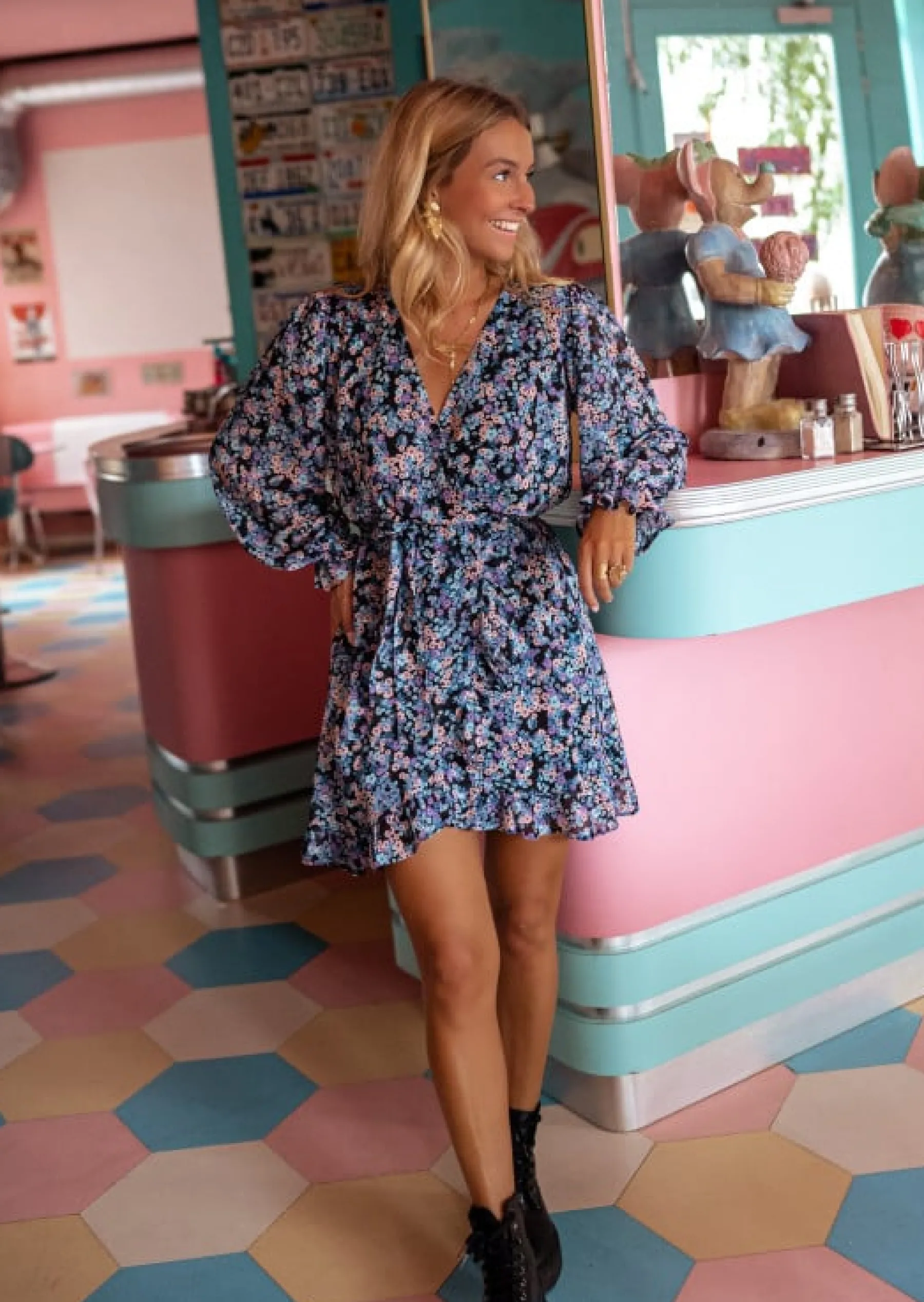 Robes-EASY-CLOTHES Robe Hilary - À Fleurs - Décolleté en V - Création Easy Clothes À fleurs