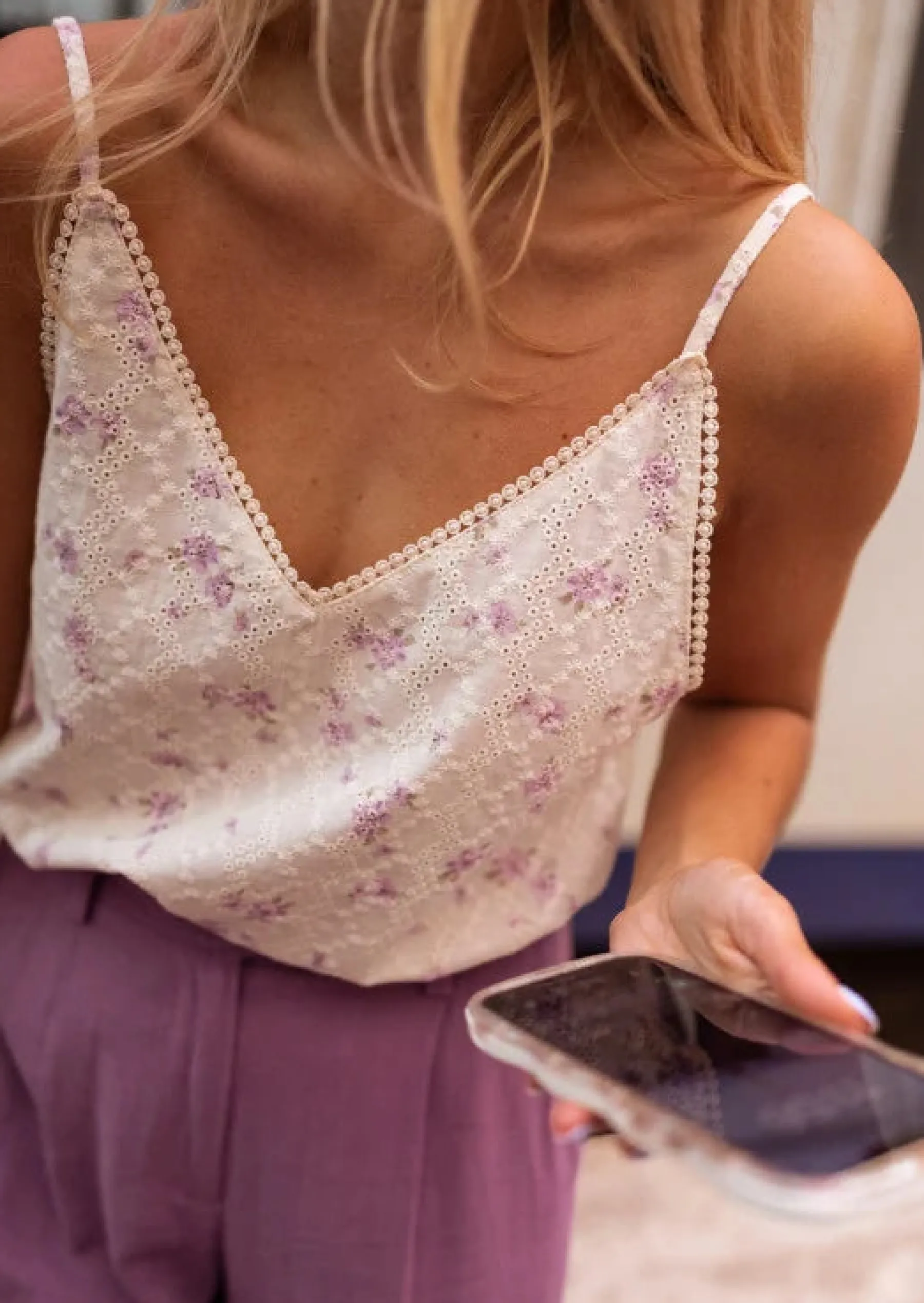 Tops & T-shirts-EASY-CLOTHES Top Auda écru à fleurs mauves | Top fleuri léger | Prêt-à-porter en ligne | Easy Clothes Écru à fleurs mauves