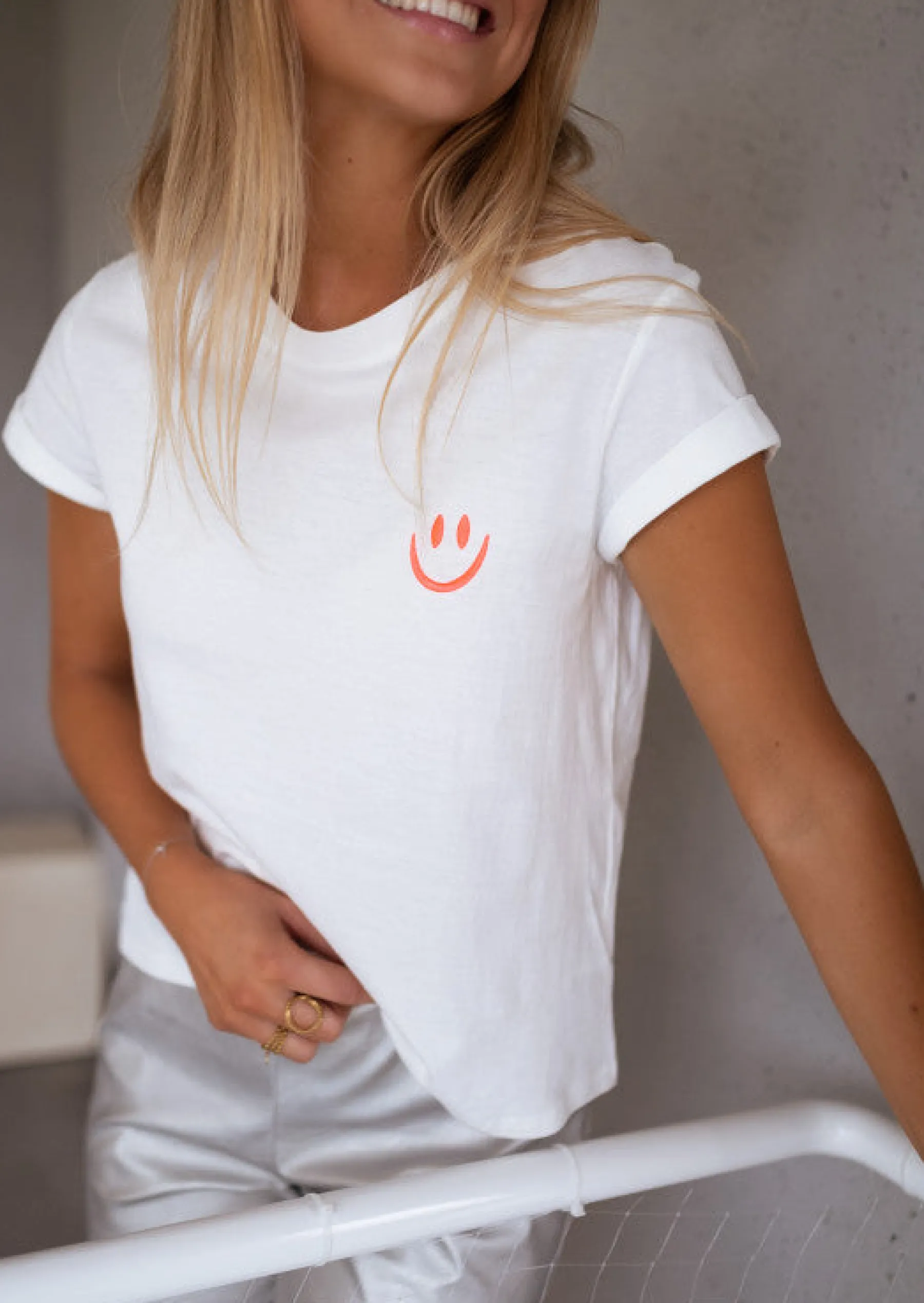 Tops & T-shirts-EASY-CLOTHES T-shirt Smiley blanc | T-shirt à imprimé | Prêt-à-porter en ligne | Easy Clothes Blanc